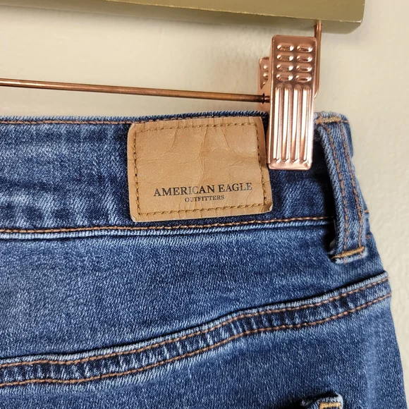 American Eagle Tomgirl Medium Wash Mid Rise Button Fly Distressed AE 2 Jeans - Picture 10 of 16